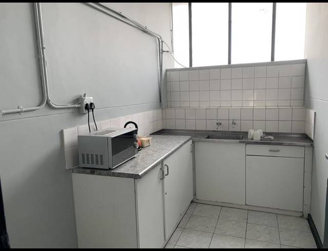 INDUSTRIAL PROPERTY TO RENT IN PAARDEN EILAND